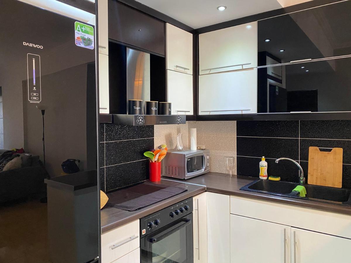 Sunny Apartament Saranda Экстерьер фото