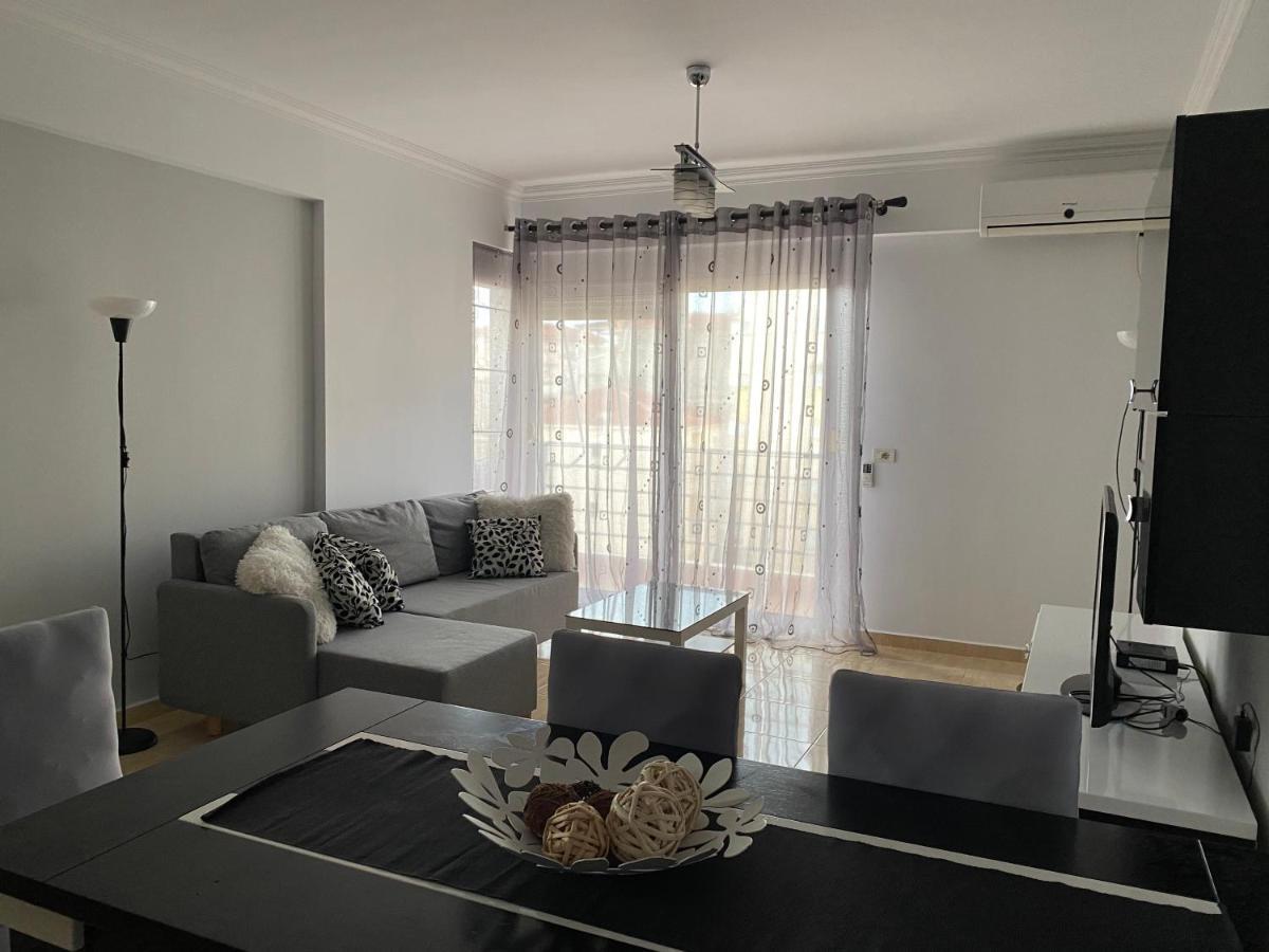 Sunny Apartament Saranda Экстерьер фото